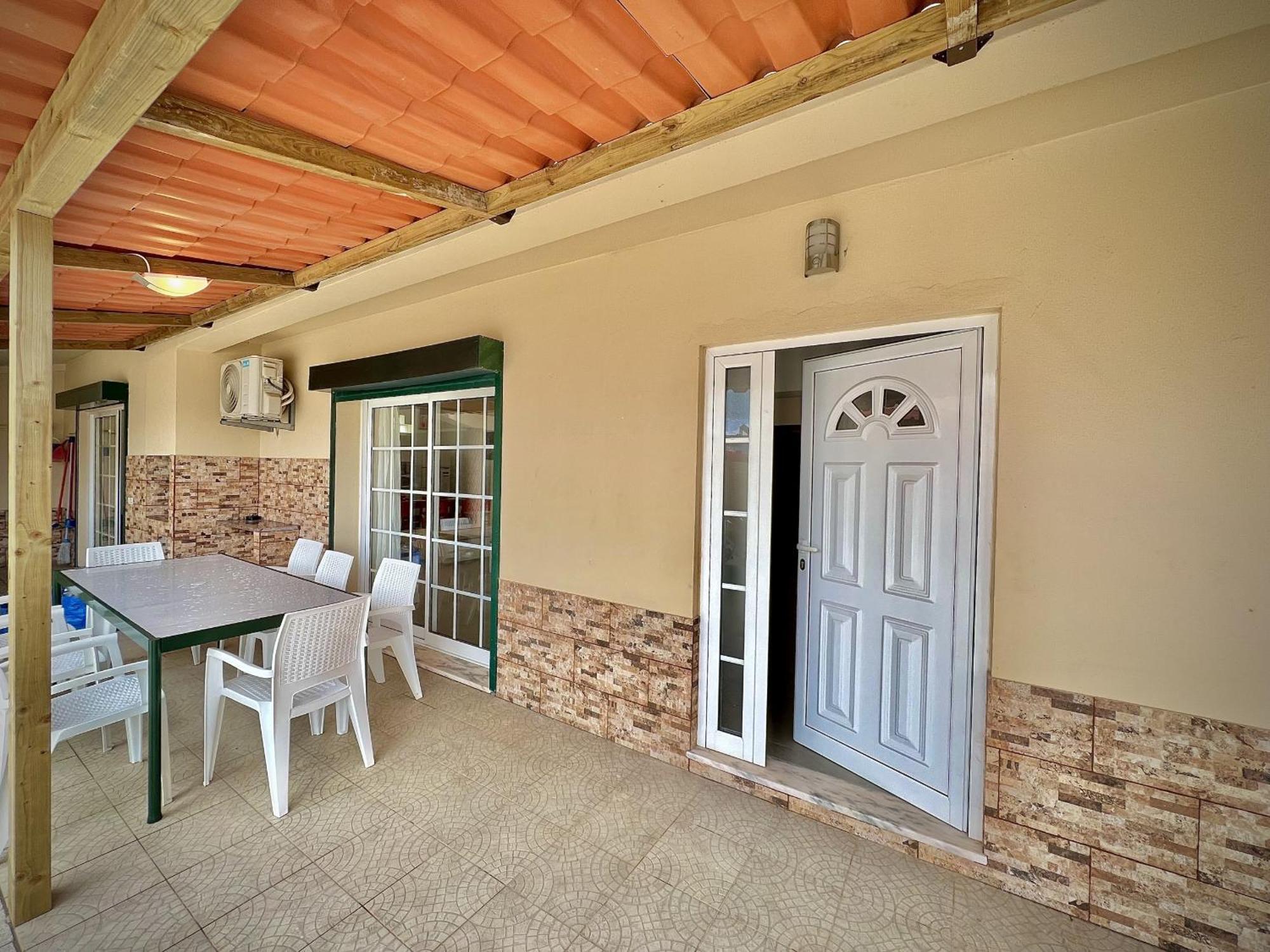 Albufeira Summer Villa 2 With Pool By Homing Bagian luar foto