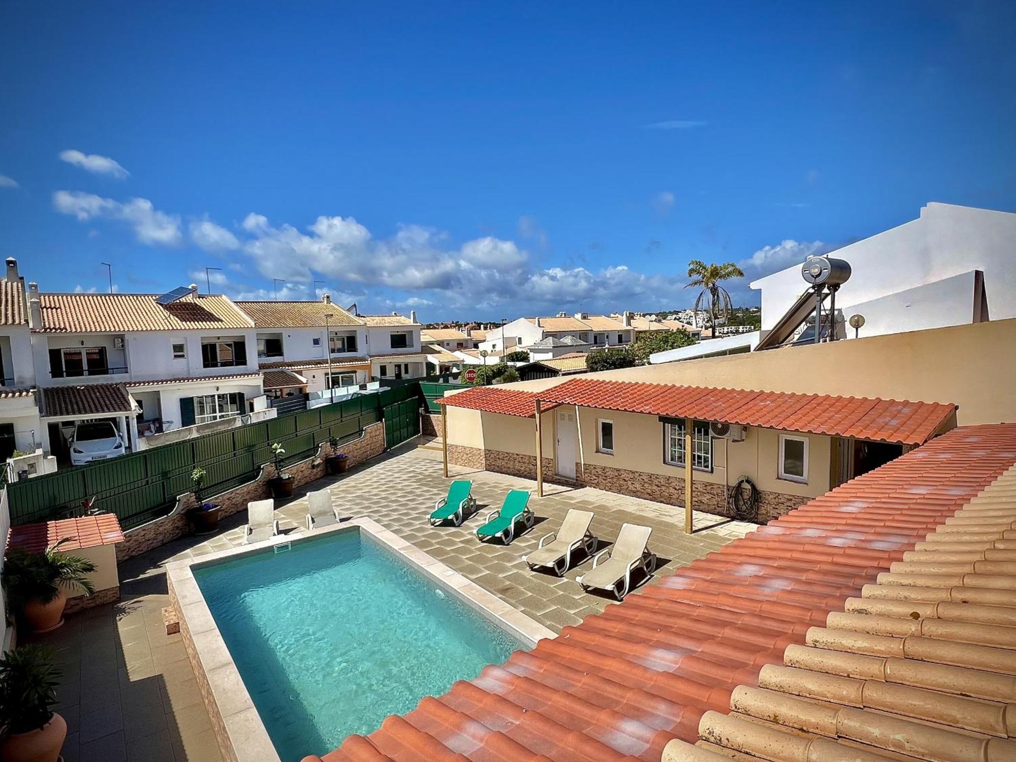 Albufeira Summer Villa 2 With Pool By Homing Bagian luar foto