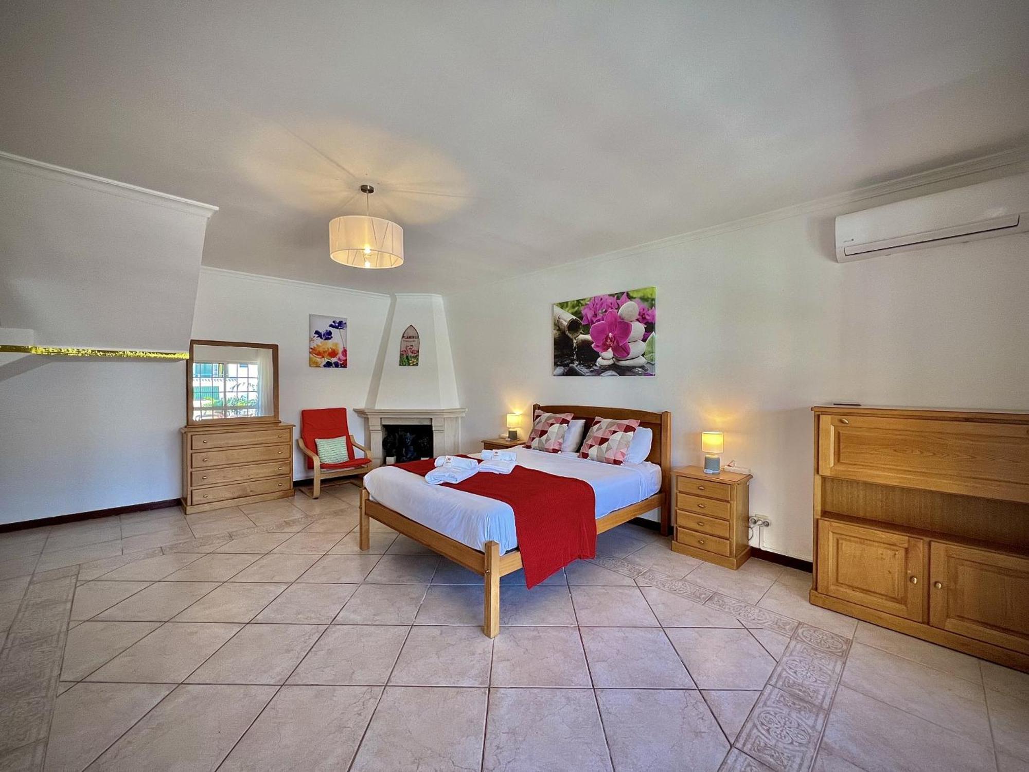 Albufeira Summer Villa 2 With Pool By Homing Bagian luar foto
